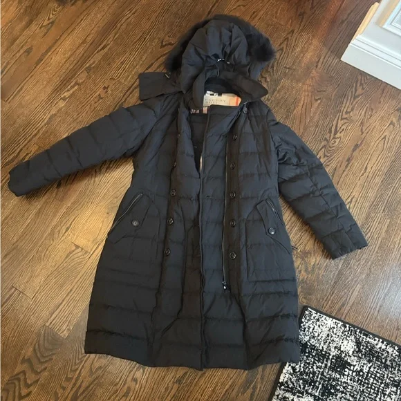 Burberry Dalmerton Quilted Down Puffer Coat with Removable Shearling Trim - Picture 5 of 5